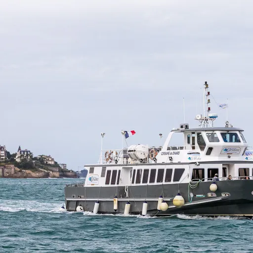 Navette Dinard Saint Malo : horaires, conseils pratiques et bons plans hébergement